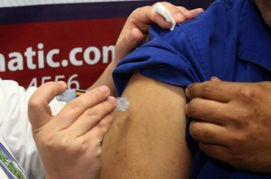 Normatic  vacinação - foto: Rogerio Theodorovy