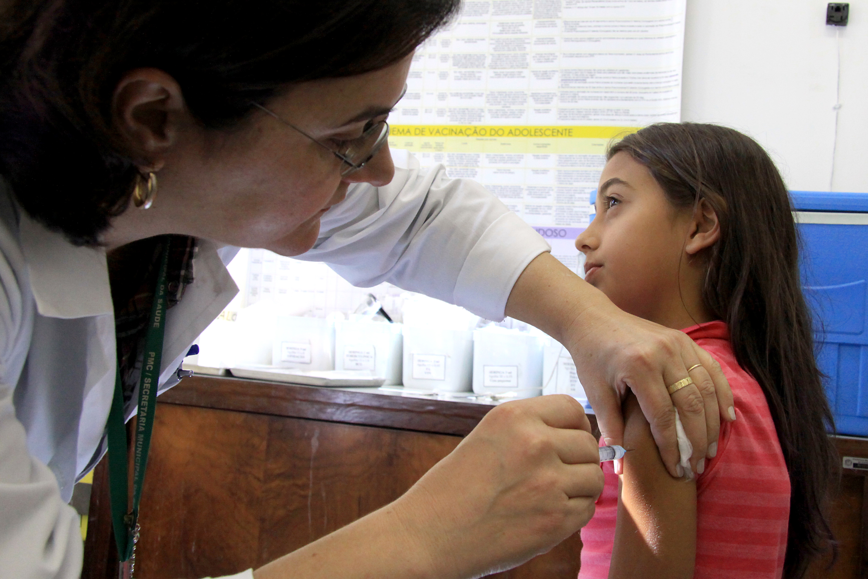 HPV: Começa a oferta da vacina para meninas de 9 a 11 anos